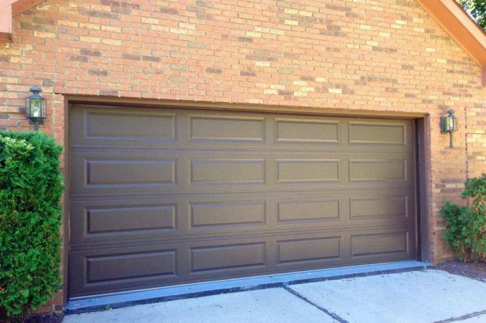 house with garage